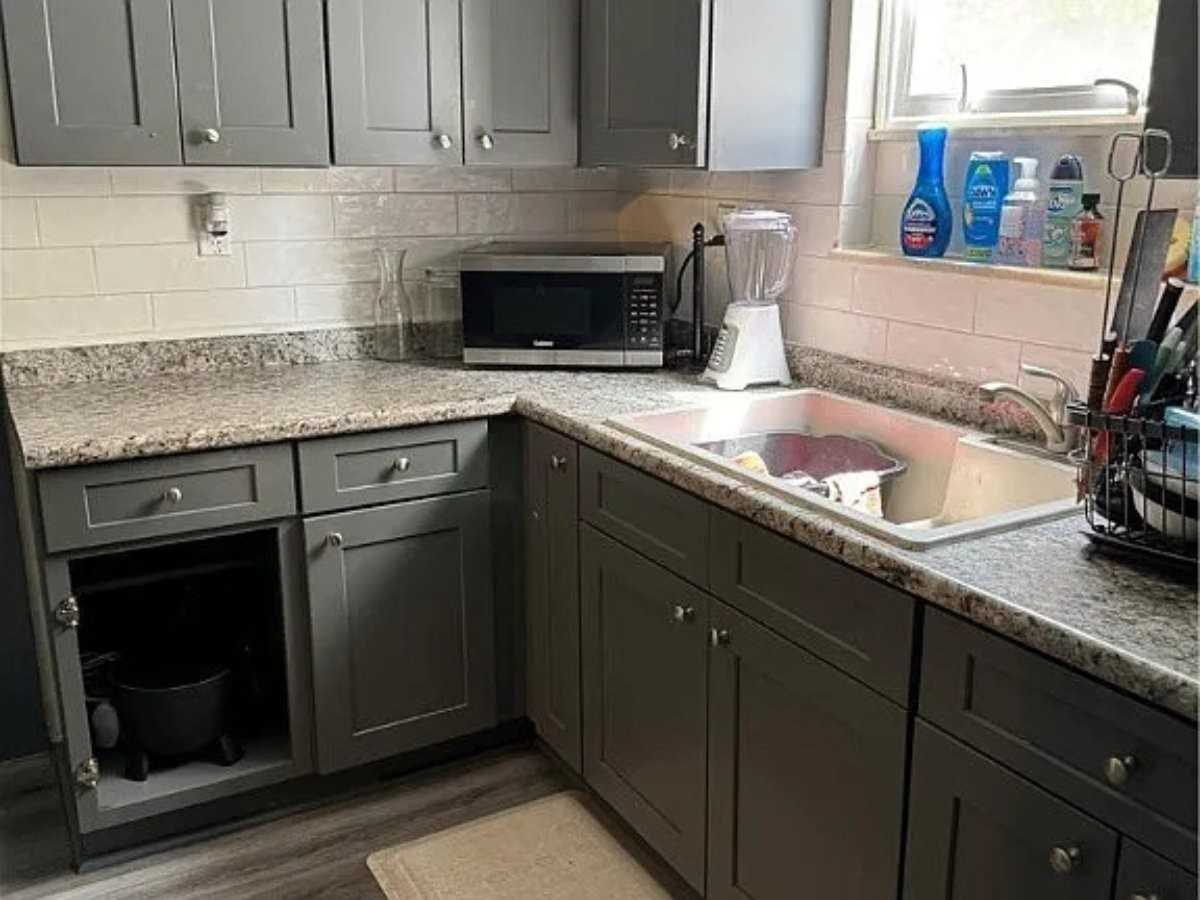 3199 E 119th St - Photo 4 of 16