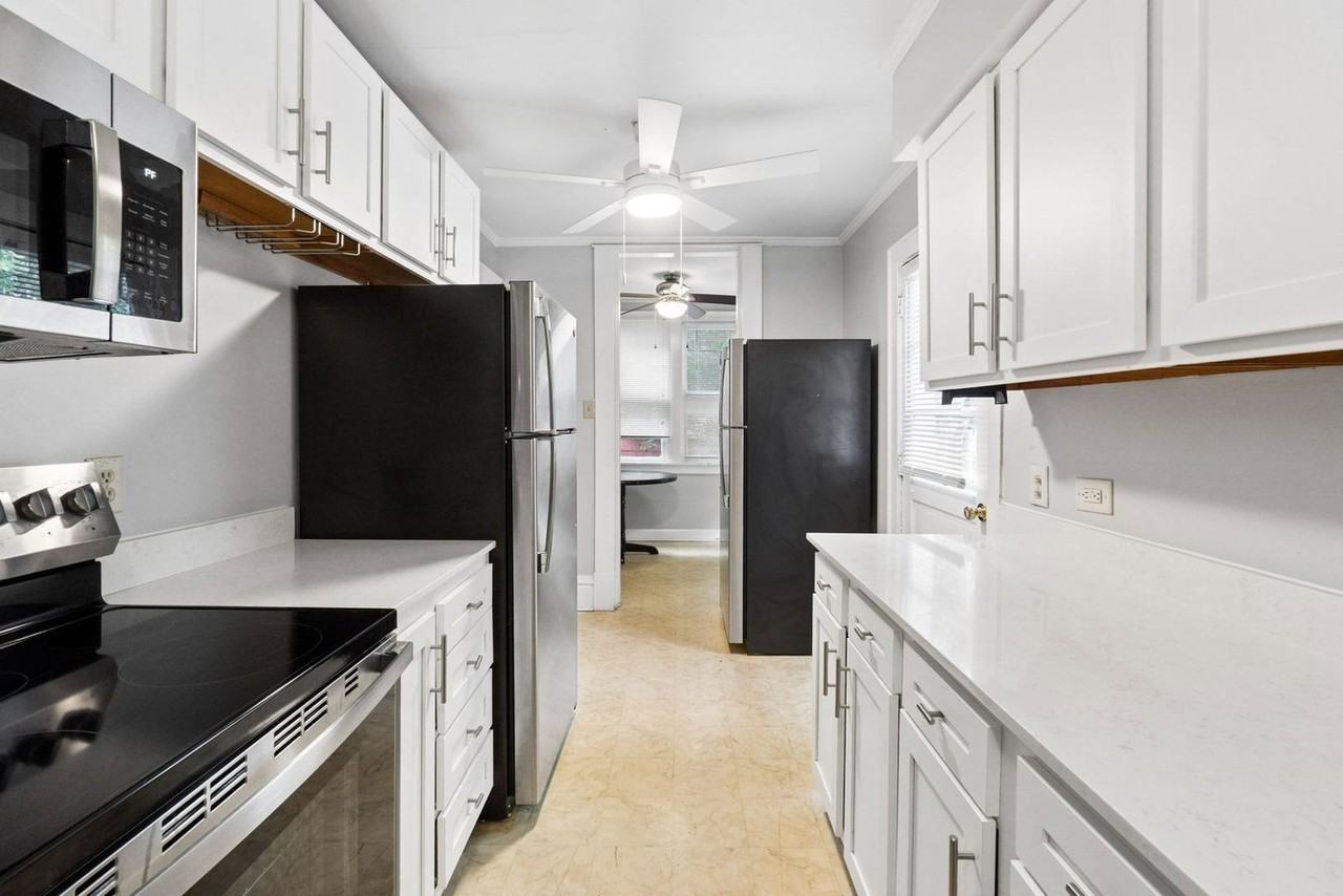 197 E Oakland Ave - Photo 2 of 37