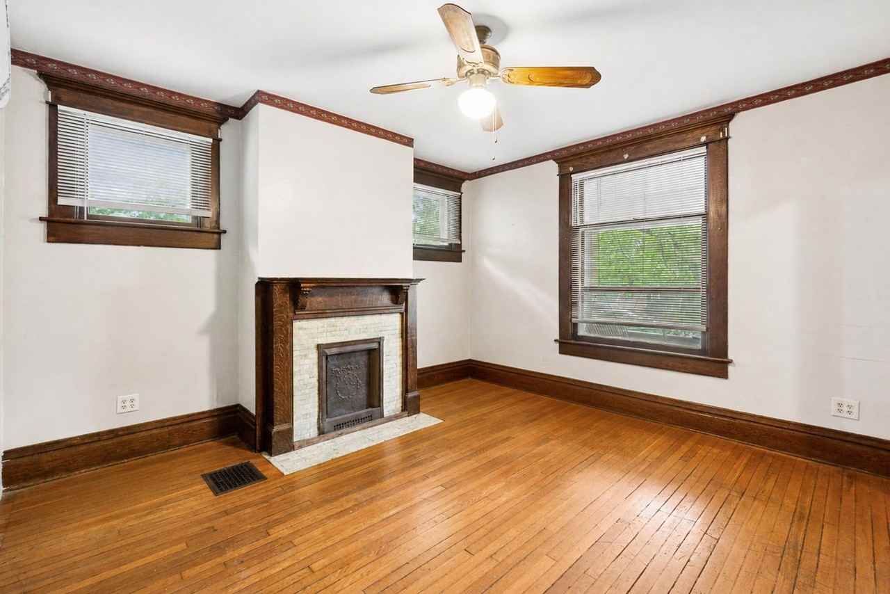 197 E Oakland Ave - Photo 6 of 37