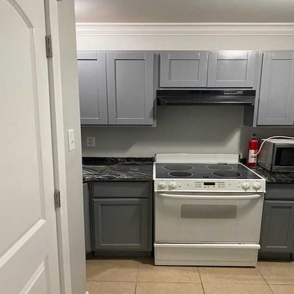 3101 Saint Roch Ave #6 - Photo 3 of 9