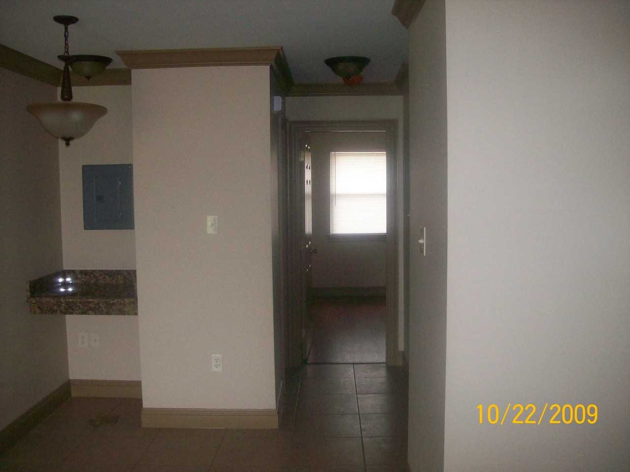 3101 Saint Roch Ave #6 - Photo 6 of 9