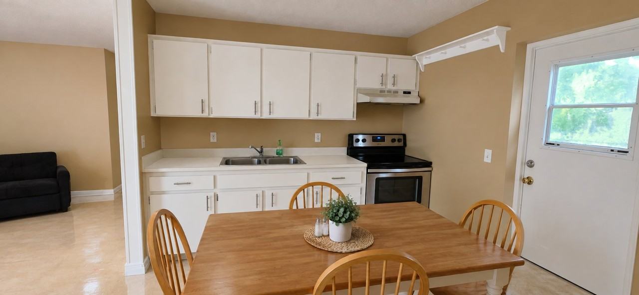 1602 E Annona Ave - Photo 4 of 16