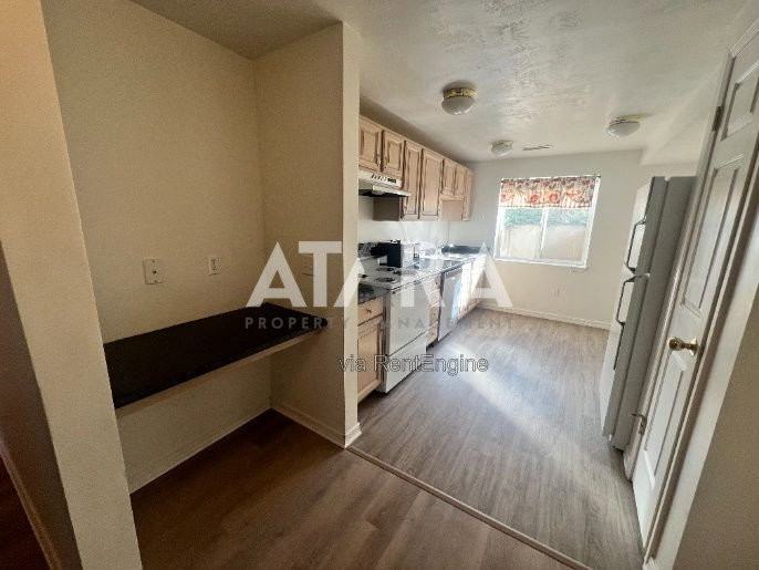 215 N 1st St #106-106 - Photo 5 of 22
