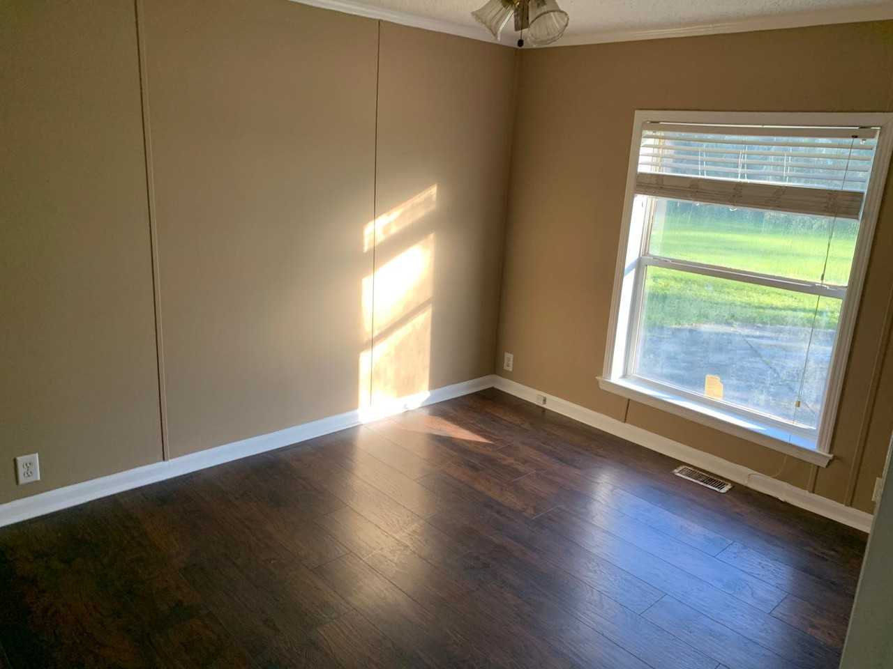 9614 Deer Run Ave - Photo 3 of 6