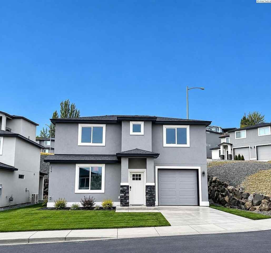 774 Rio Vista Loop