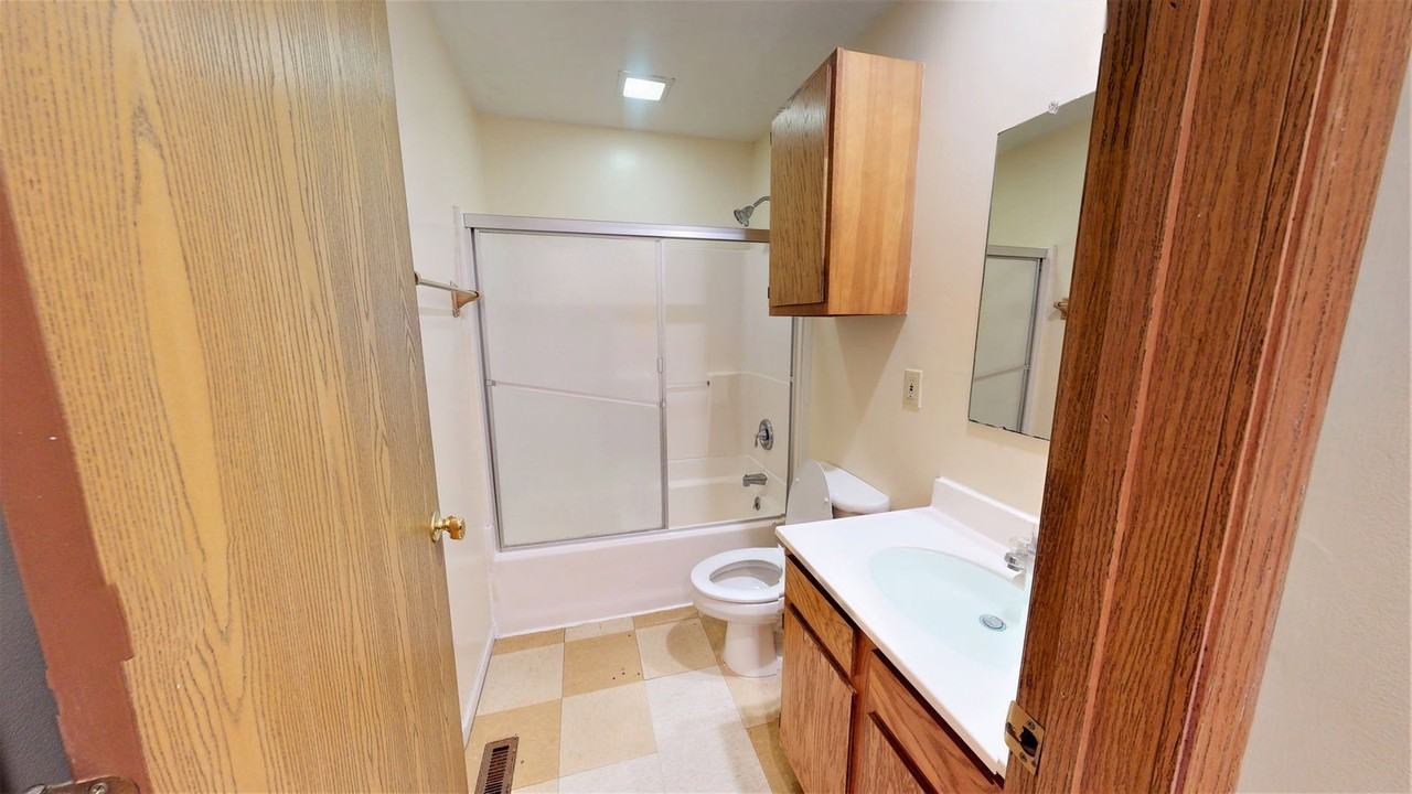 82 W 8th Ave - Photo 5 of 14