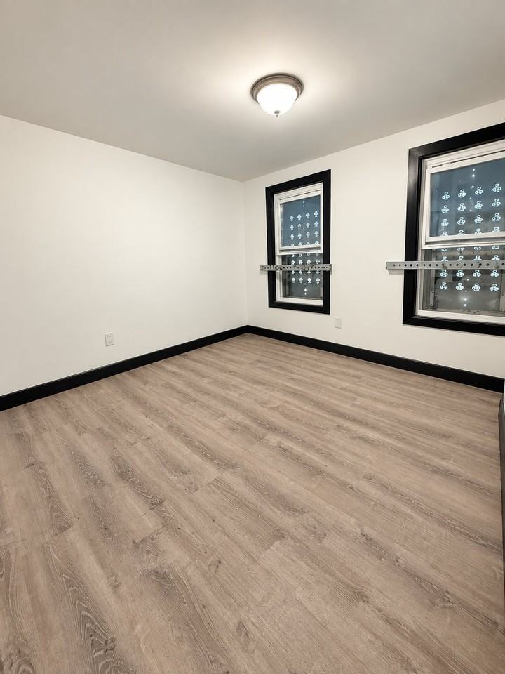 659 S 11th St #1 - Photo 3 of 5