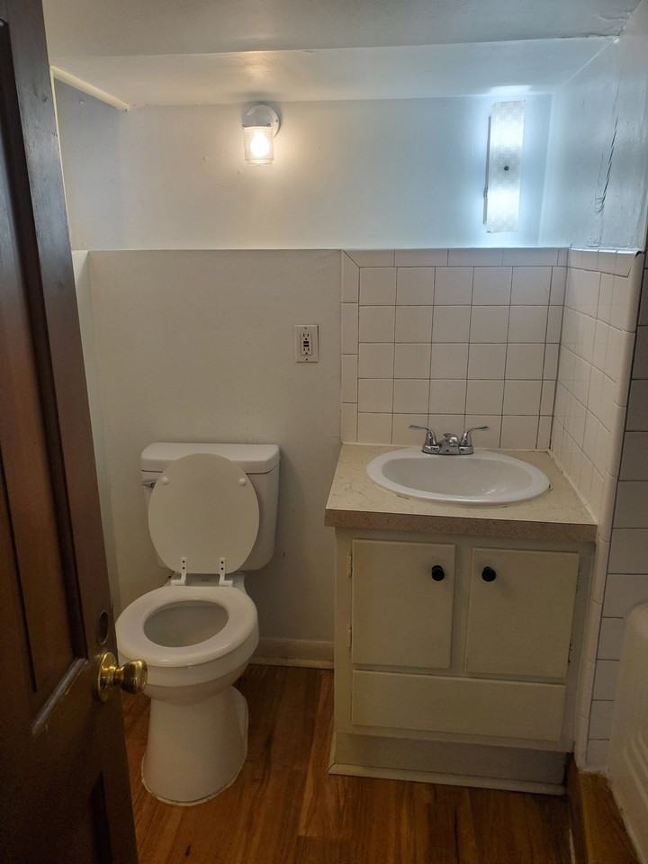 1229 E Elm St #1 - Photo 2 of 7