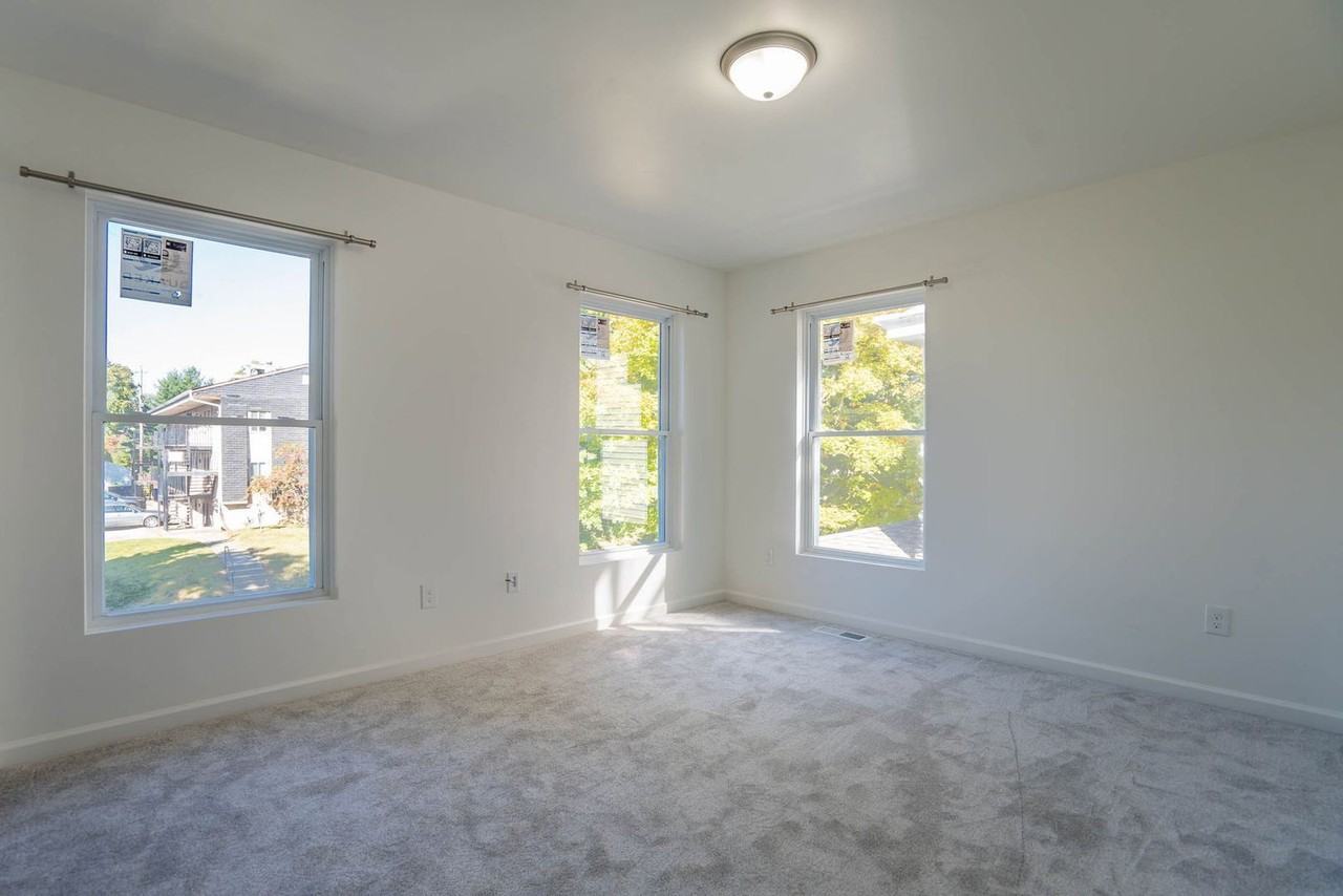 415 E 18th Ave - Photo 7 of 16