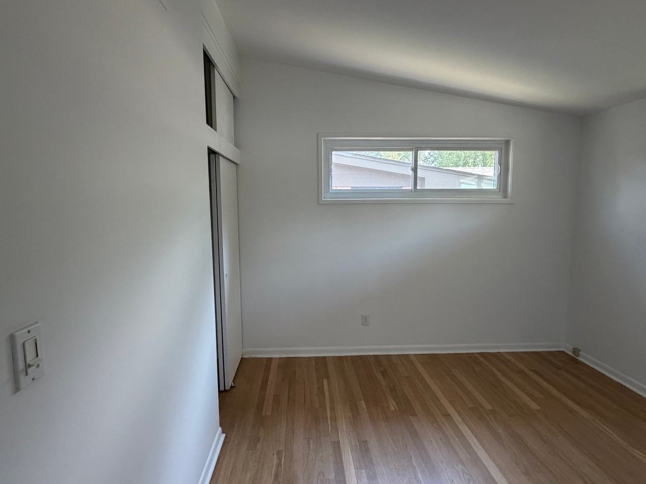 878 Brooklawn Dr - Photo 6 of 11
