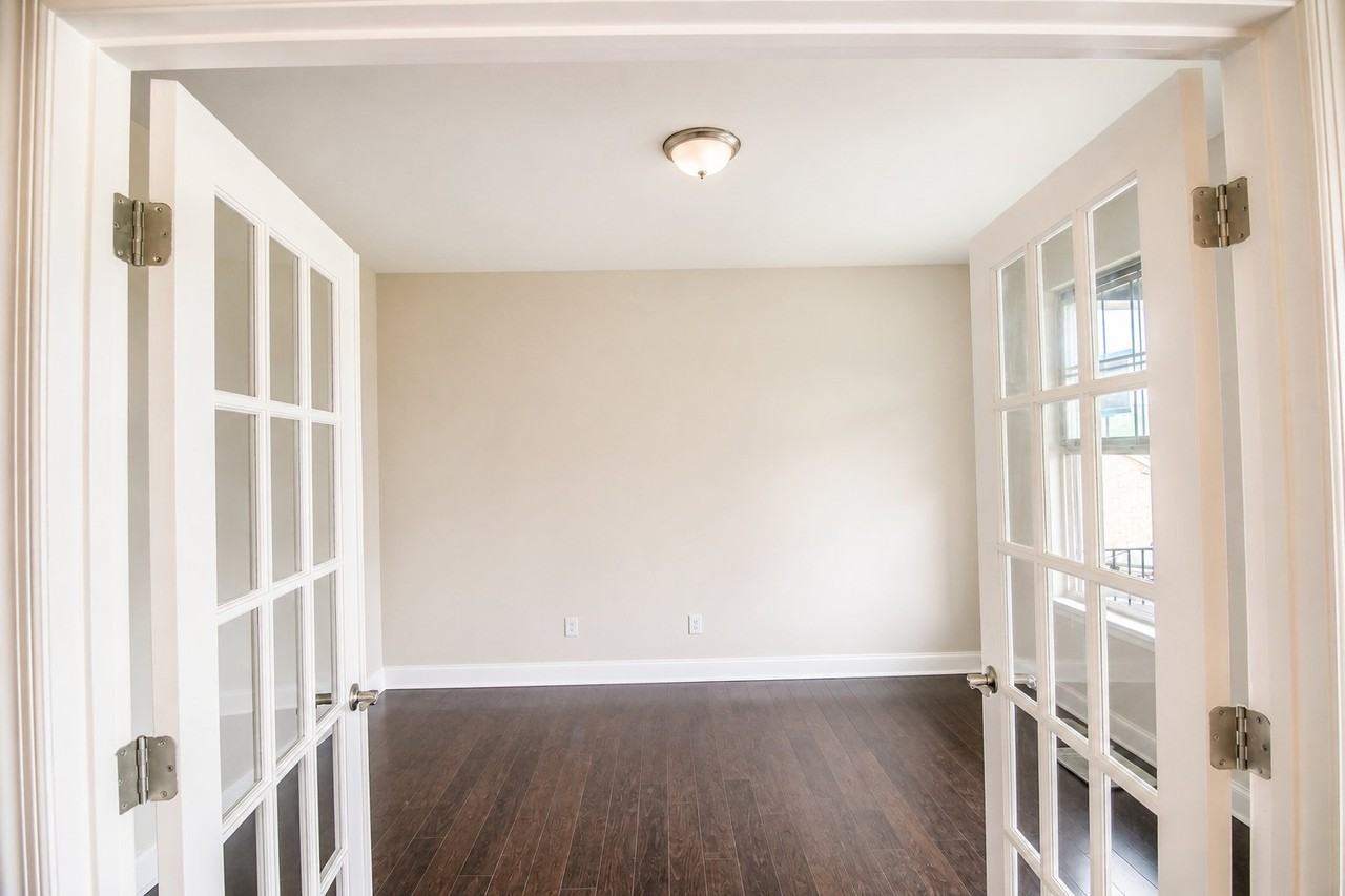 1624 Lampwick Ct - Photo 2 of 19