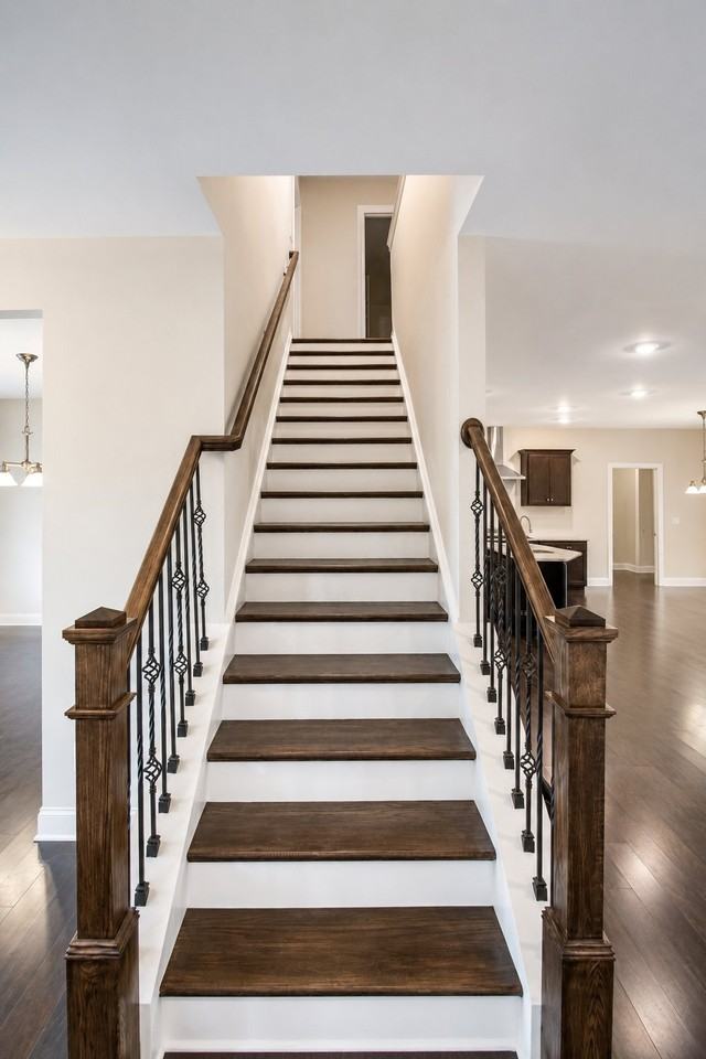 1624 Lampwick Ct - Photo 4 of 19