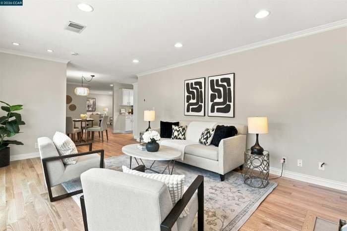 22 Haven Pl - Photo 5 of 19