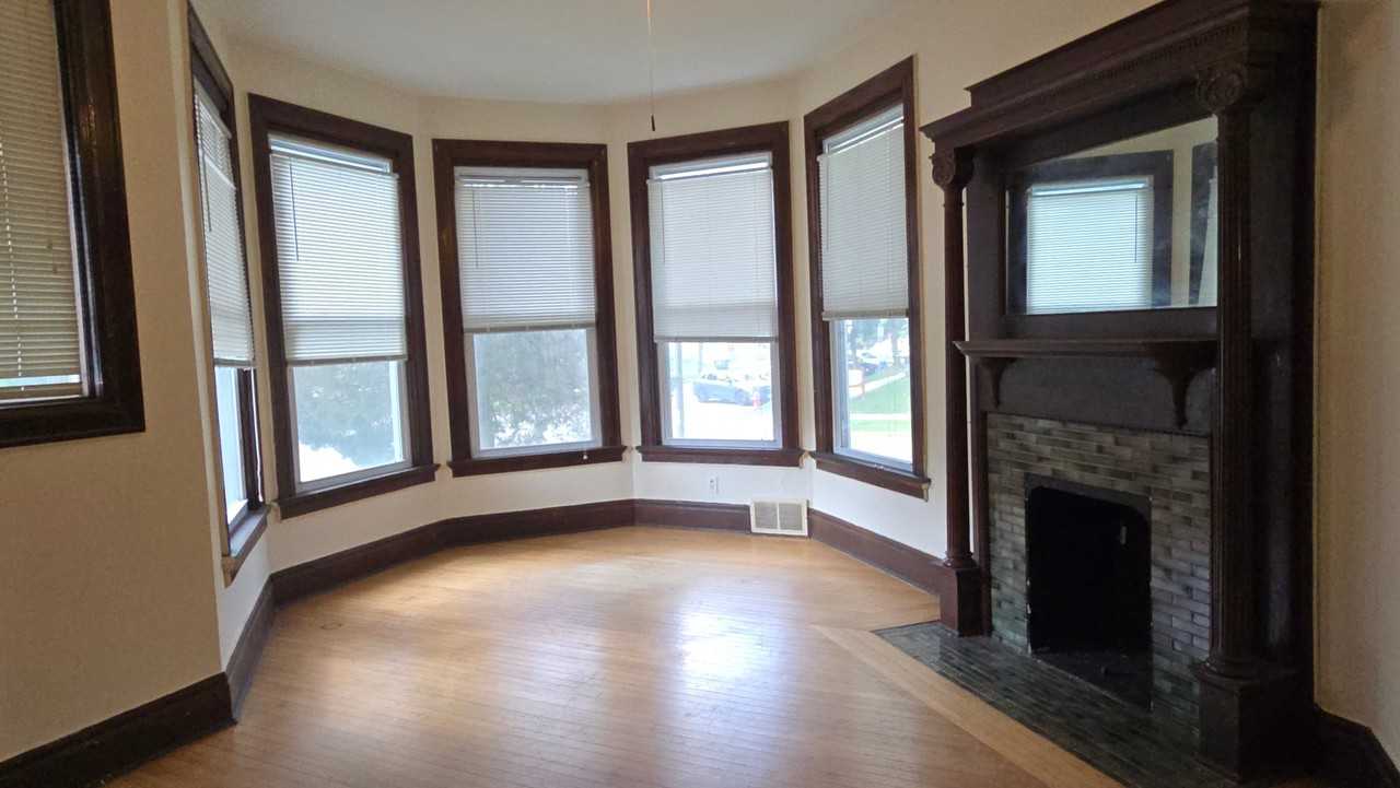 2594 N Murray Ave #1 - Photo 3 of 11