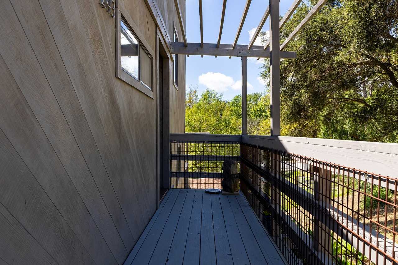 243 Amy Way - Photo 6 of 19