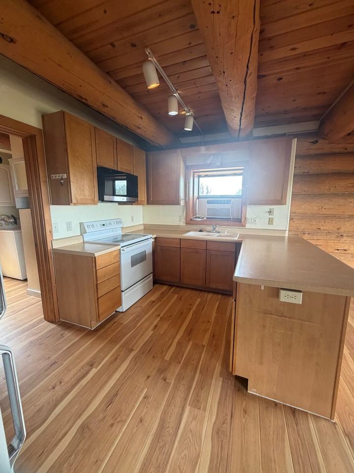 236 W Acer Ln - Photo 5 of 11