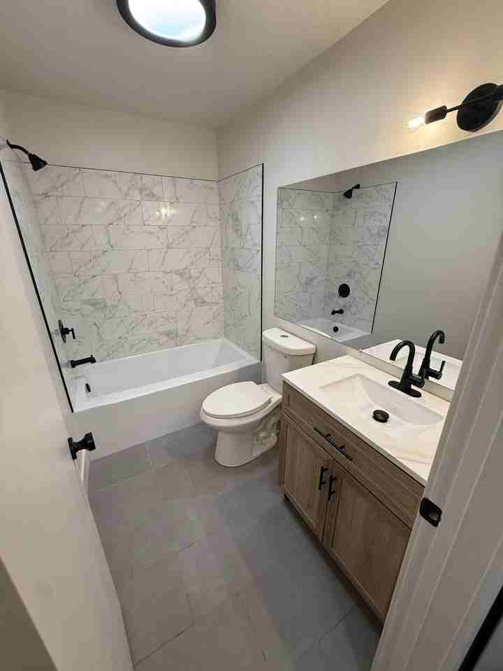 1860 Westnorth #C26 - Photo 6 of 13