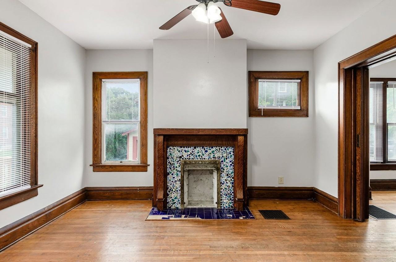 2105 Indiana Ave - Photo 4 of 44