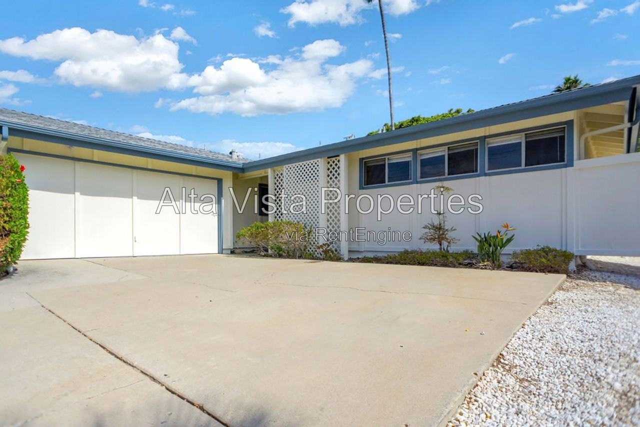 5633 Scripps St - Photo 2 of 39