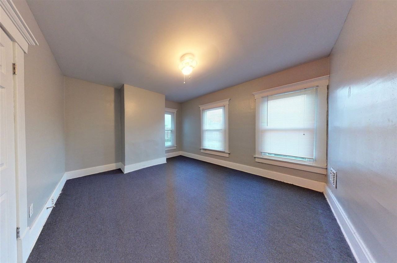 2166 Indianola Ave - Photo 6 of 9