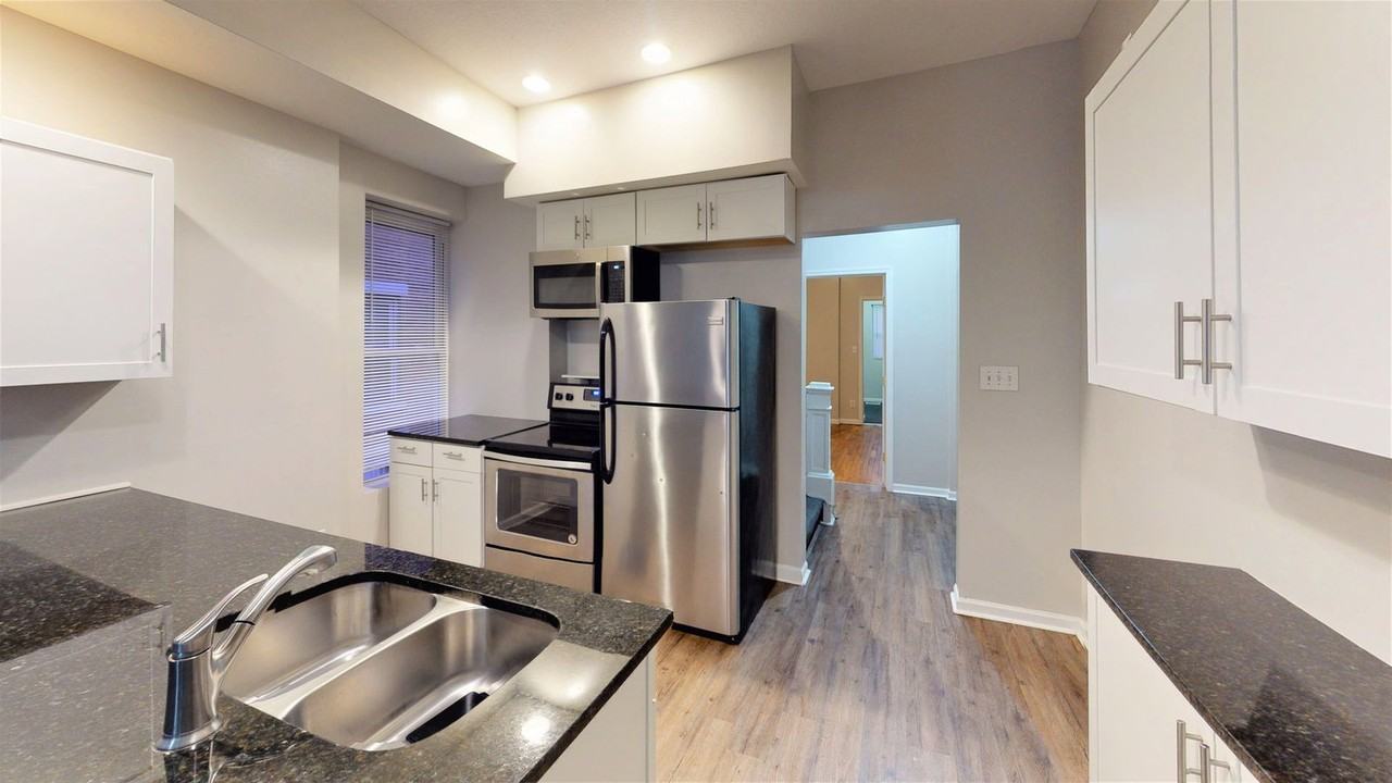 146 Chittenden Ave - Photo 3 of 12