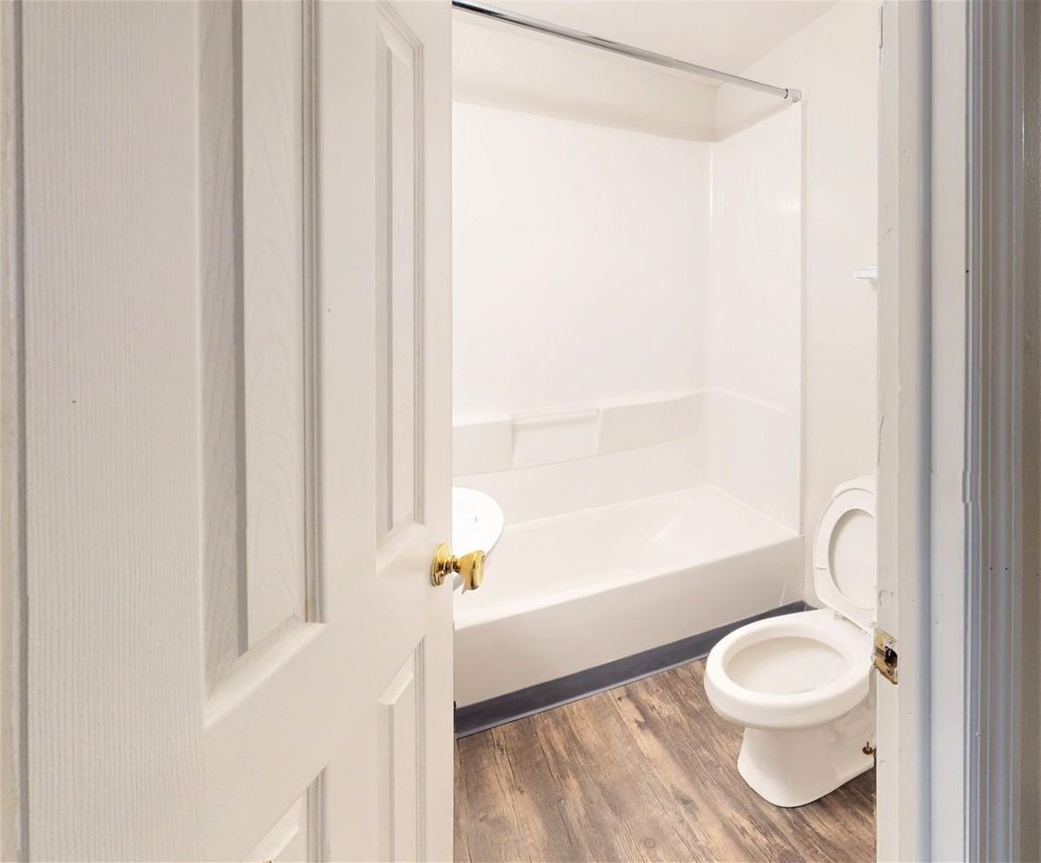 146 Chittenden Ave - Photo 6 of 12
