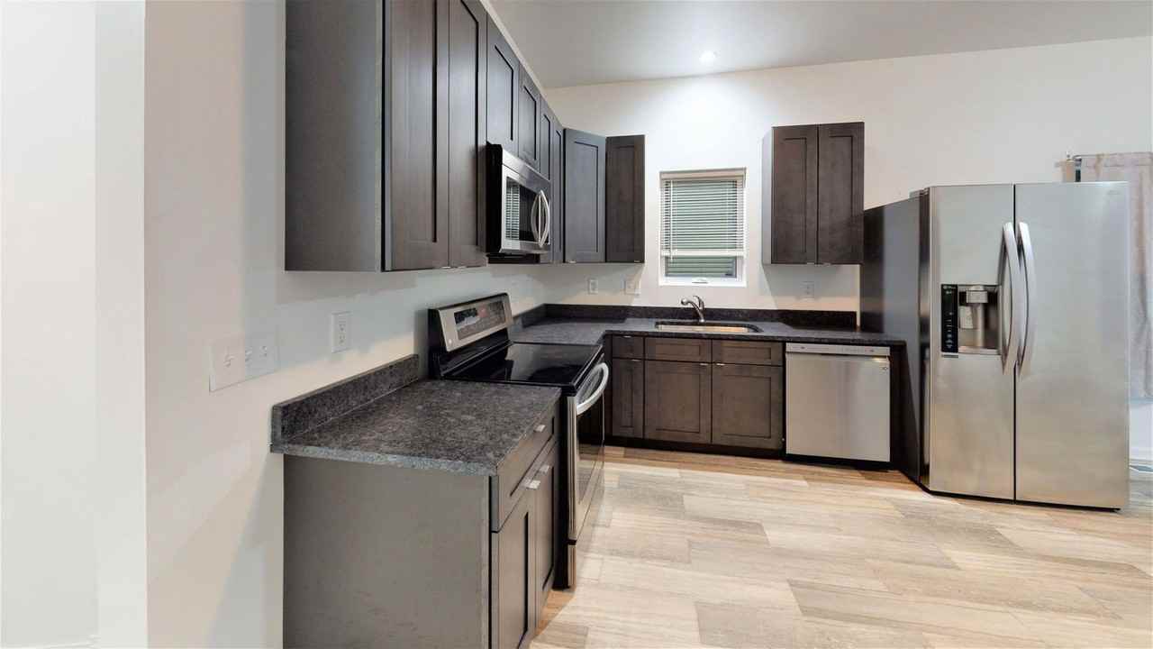 421 E 18th Ave - Photo 4 of 13