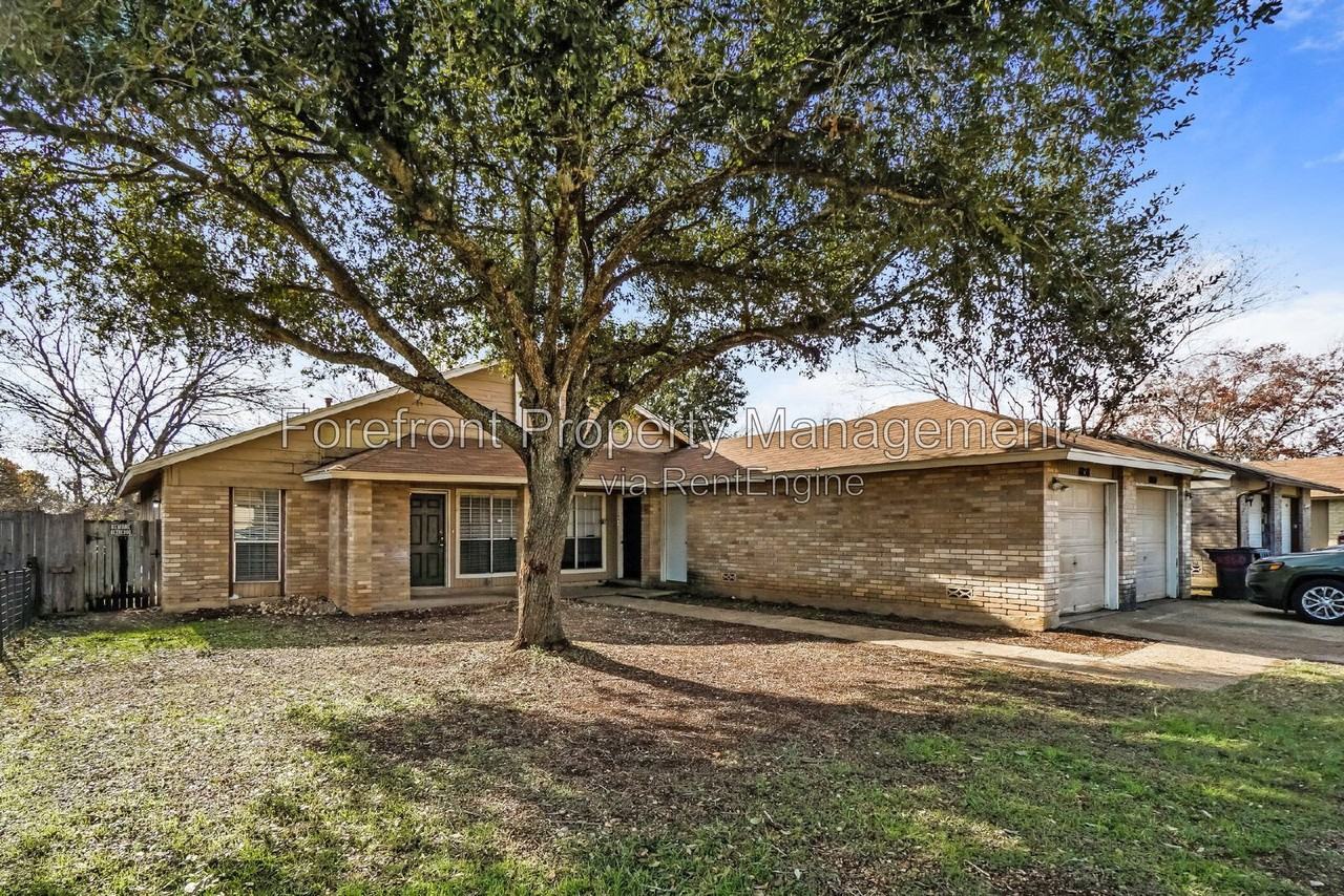 8858 Meadow Range St - Photo 3 of 38
