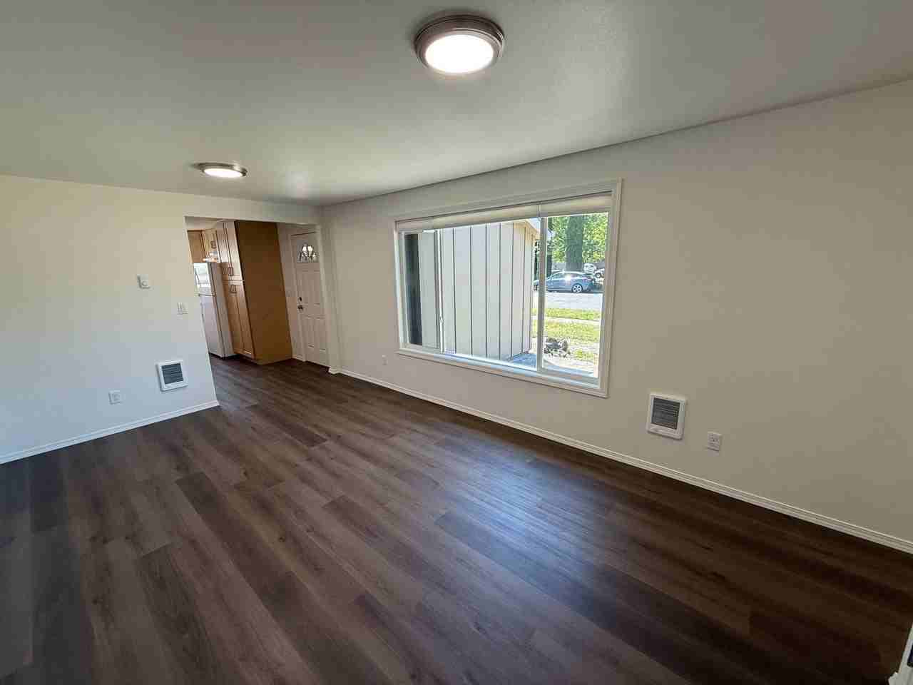 997 Nw Hayes Ave - Photo 6 of 25