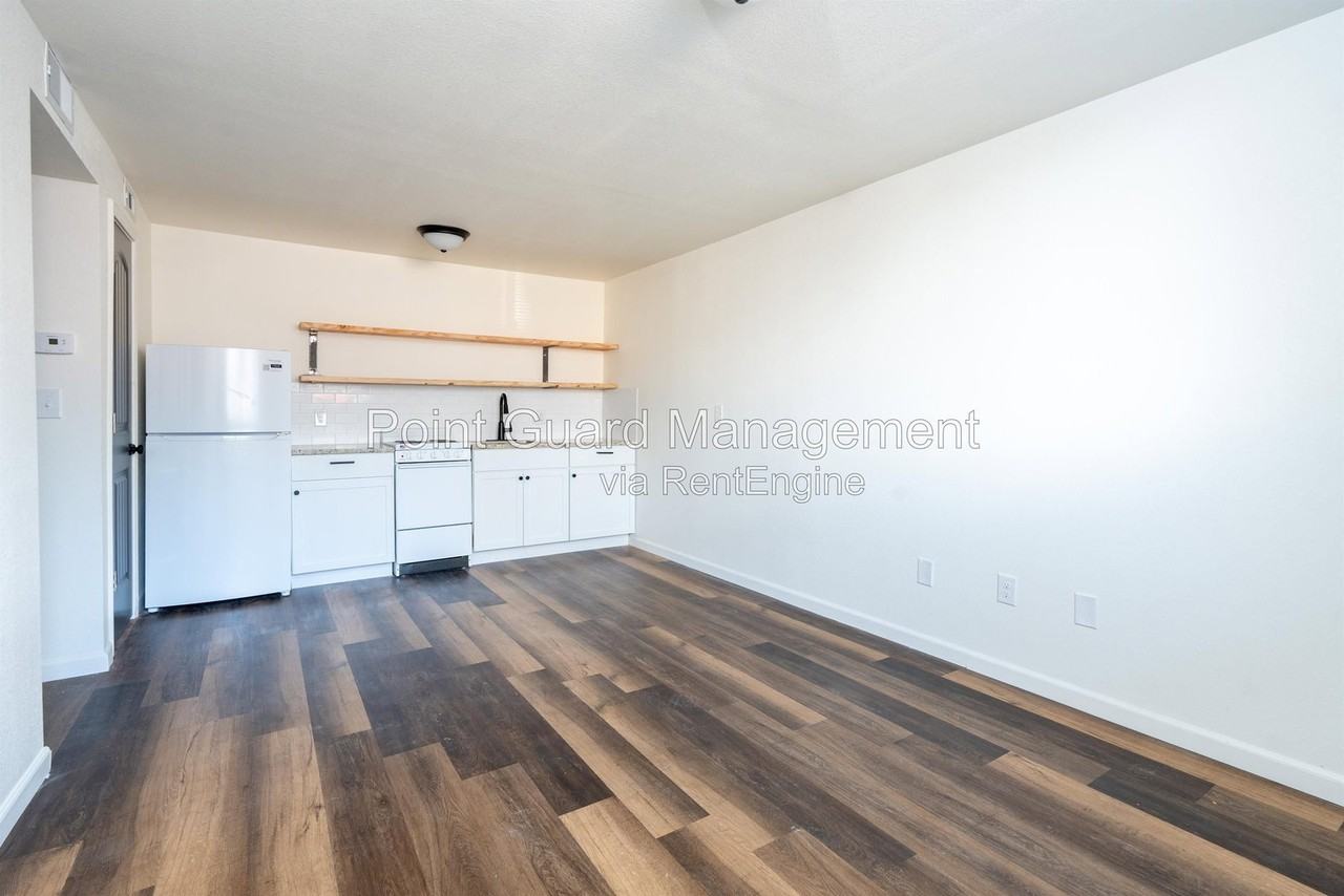 1212 S Longfellow St #103 - Photo 4 of 13