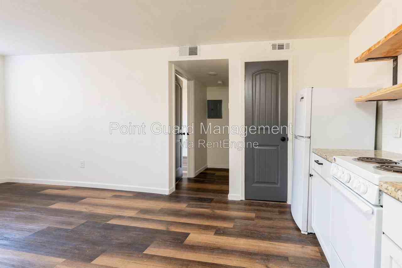 1212 S Longfellow St #103 - Photo 6 of 13