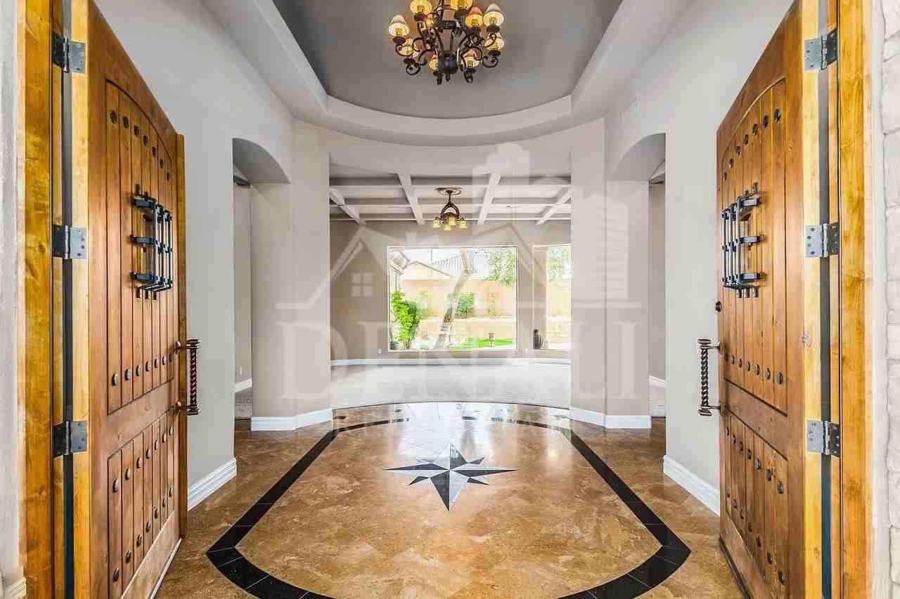 1701 S Jay Pl - Photo 4 of 42