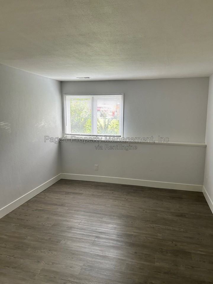 3809 Sage Dr #3809E - Photo 5 of 8