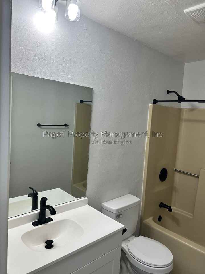 3809 Sage Dr #3809E - Photo 7 of 8