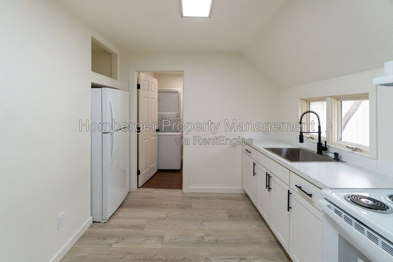 227 E Ermina Ave #3 - Photo 2 of 17