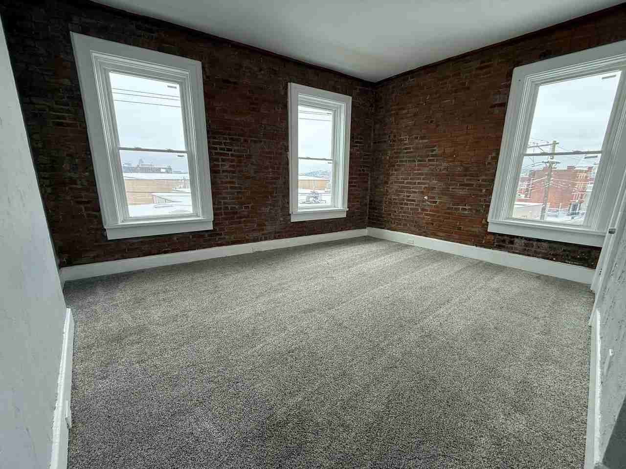 939 State Ave #3B - Photo 7 of 10