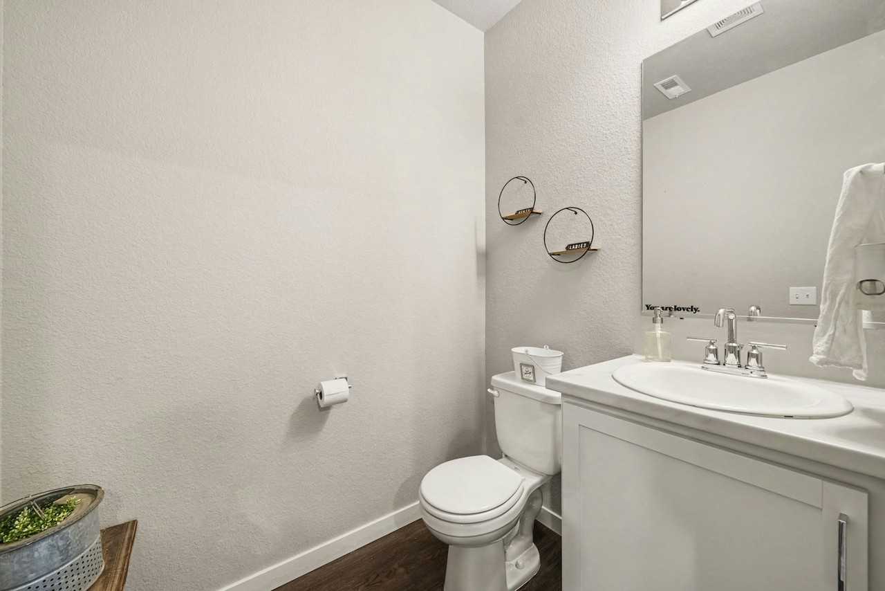 305 Oriole Way - Photo 5 of 13