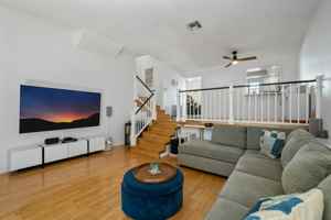 featured image of 1916 Mathews Ave
