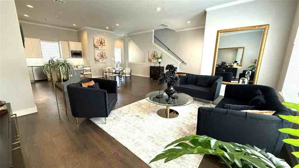 10926 Brookeshire Chase Lane - Photo 3 of 31