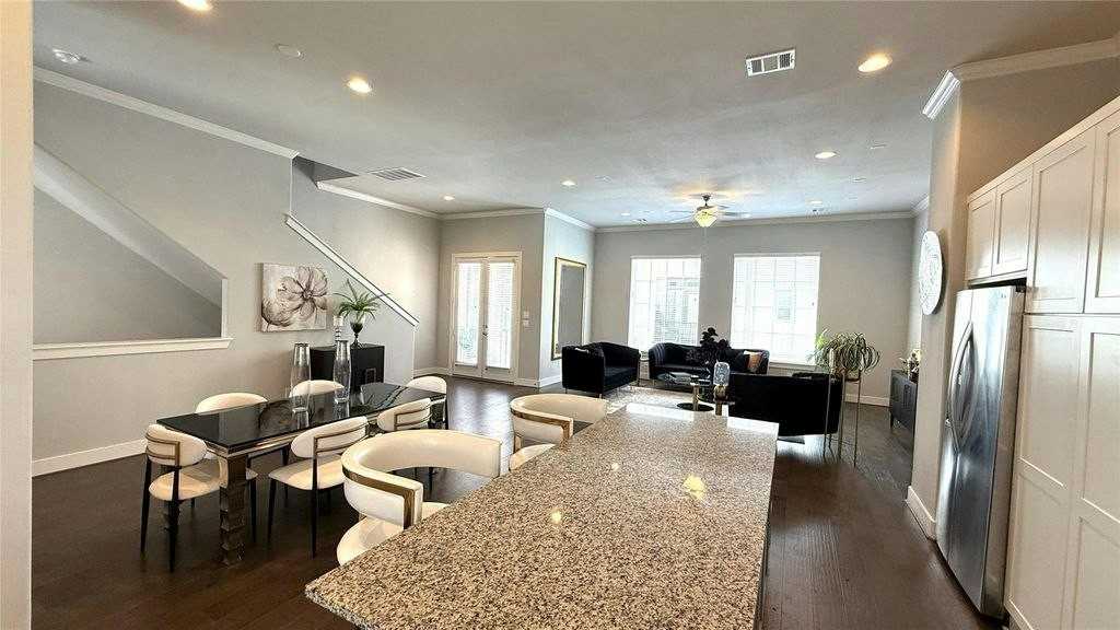 10926 Brookeshire Chase Lane - Photo 4 of 31