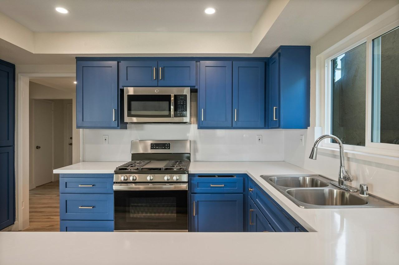 845 2nd Street - Photo 5 of 30