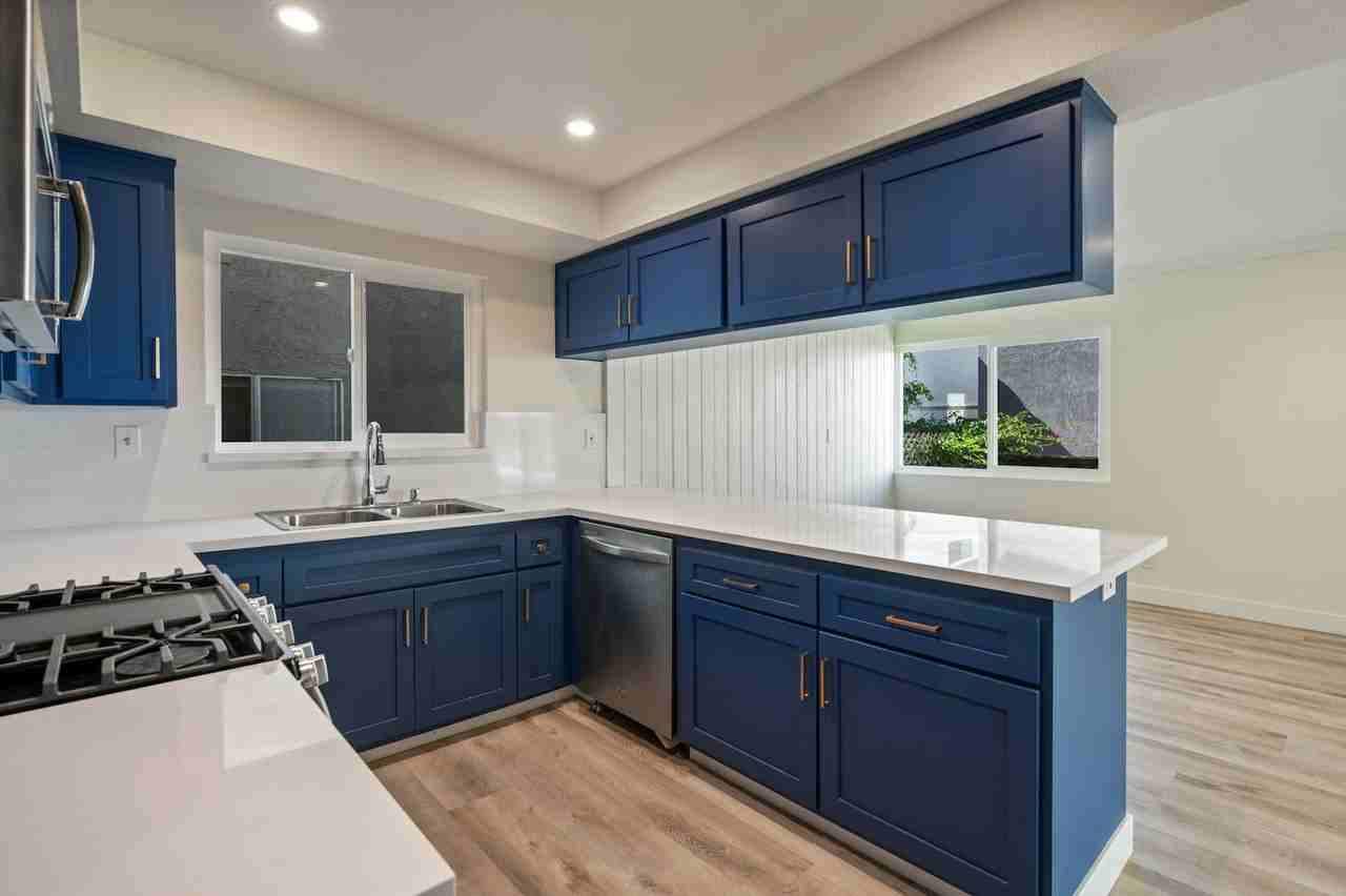 845 2nd Street - Photo 6 of 30