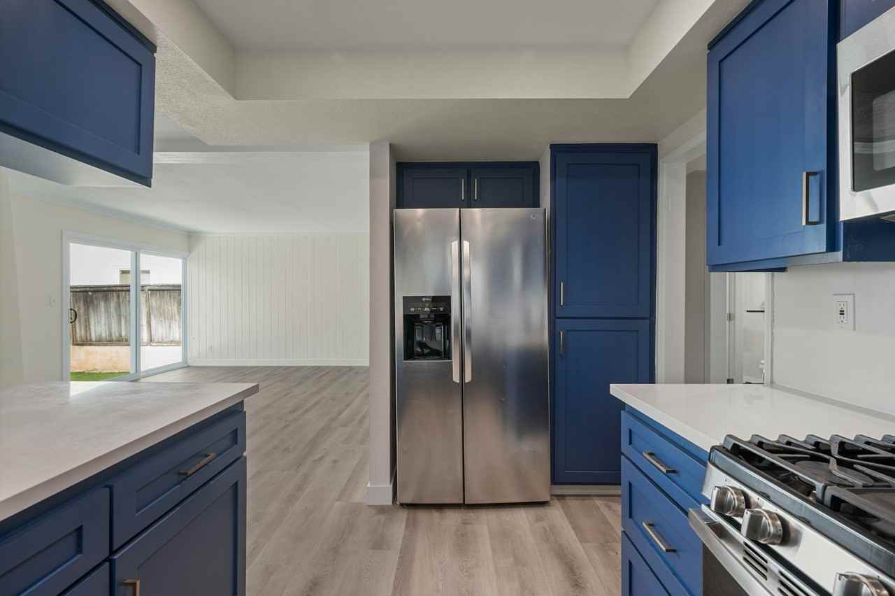 845 2nd Street - Photo 7 of 30