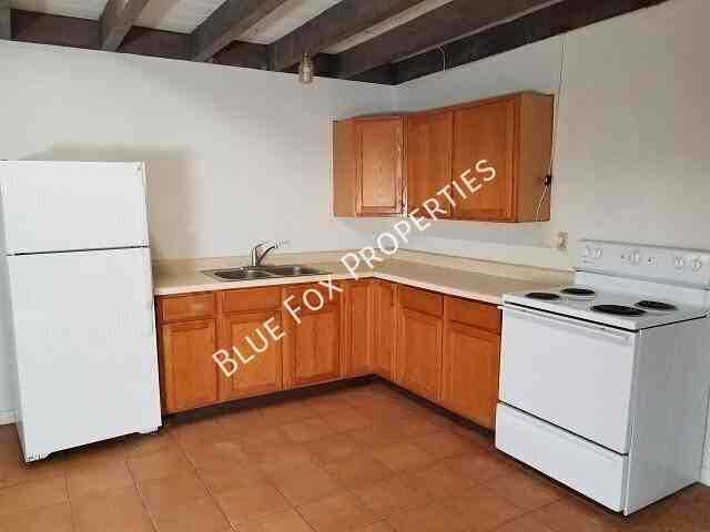 1944 E Prince Rd - Photo 2 of 9
