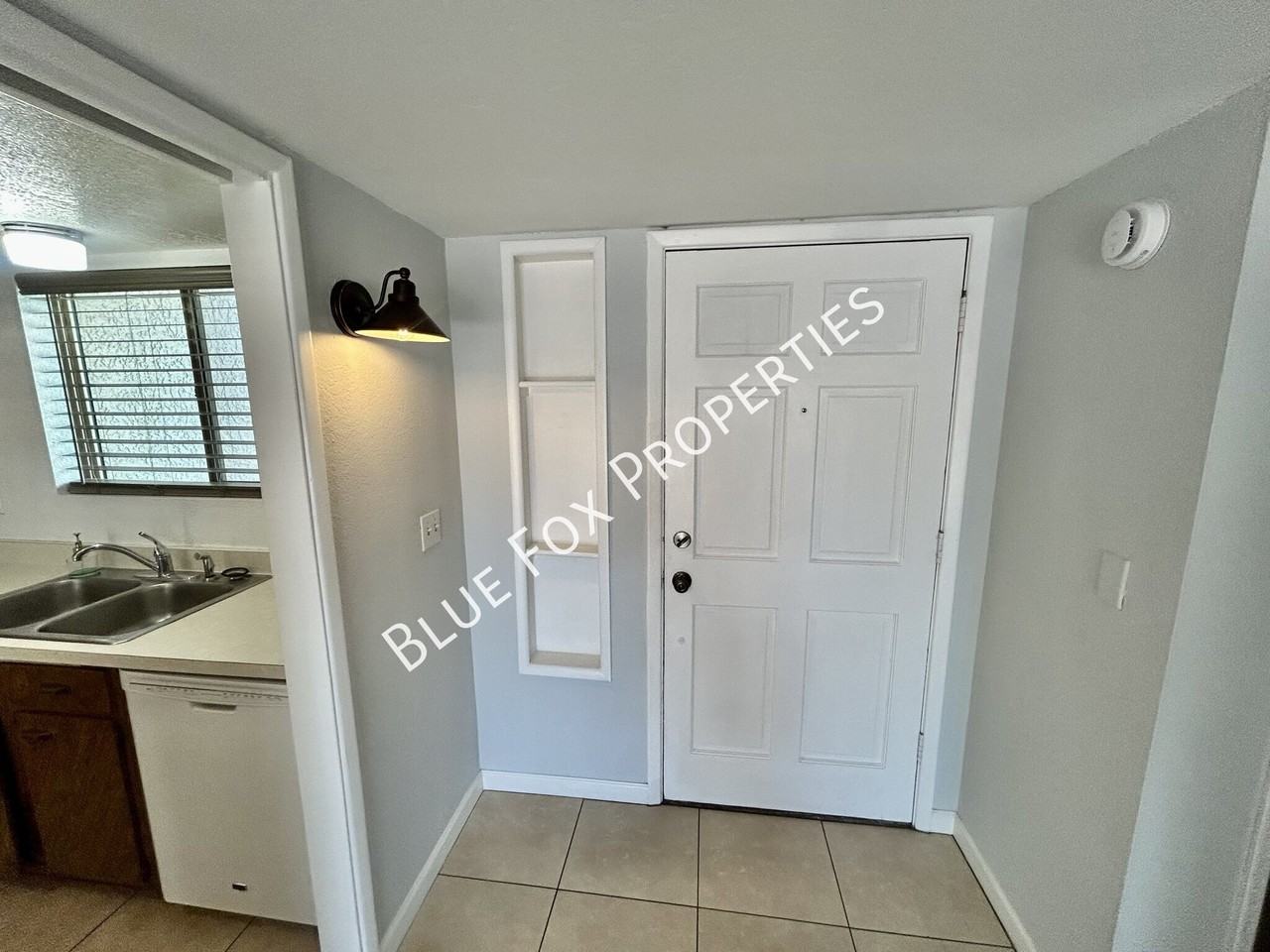 3456 N Richland Dr - Photo 2 of 23