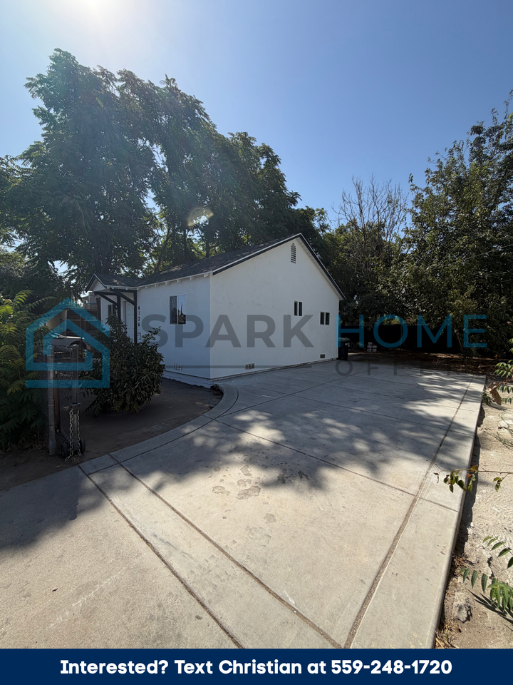 4126 East Burns Avenue - Photo 2 of 8