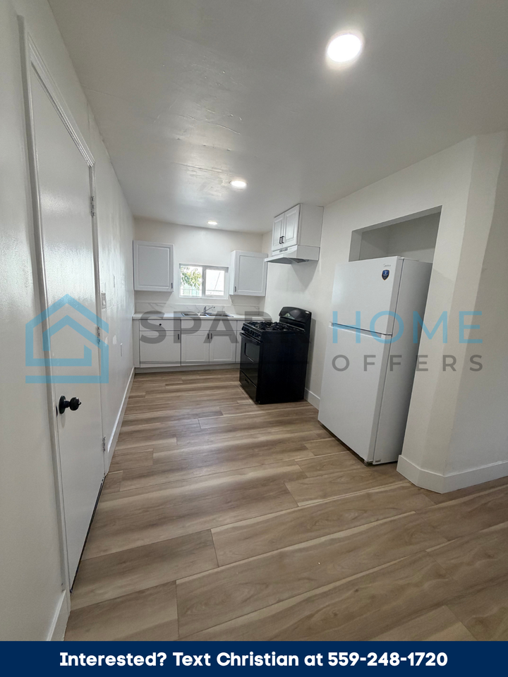 4126 East Burns Avenue - Photo 7 of 8