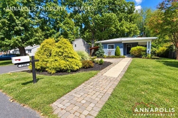 1204 Breitwert Ave - Photo 4 of 24