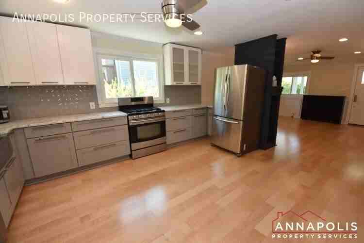 1204 Breitwert Ave - Photo 6 of 24
