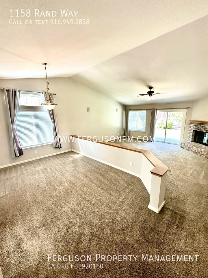 1158 Rand Way - Photo 3 of 19